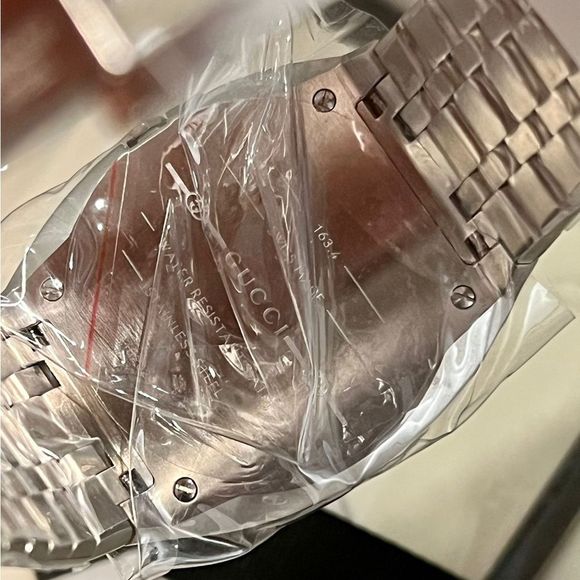 NIB Pink Gucci Watch - Picture 8 of 9